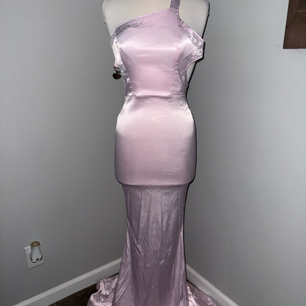Elegant Pink Evening Gown